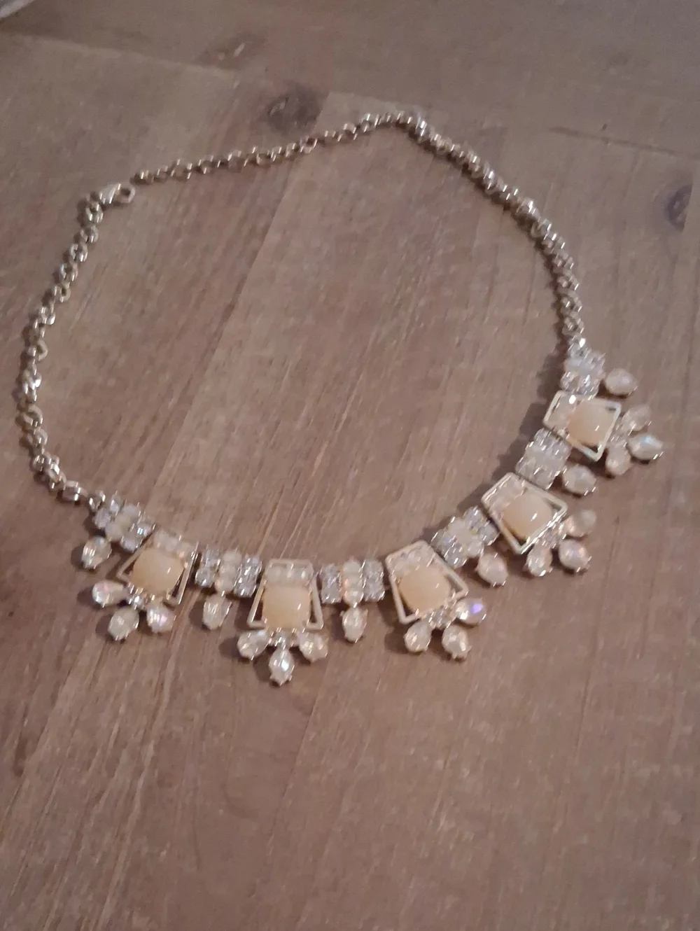 New Elegant Gold and Cream Statement Necklace - Women Jewelry - Picture 7 of 16